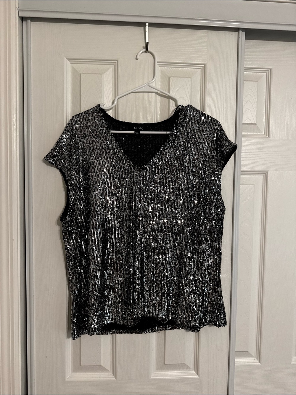 MSK Black Sequin Short Sleeve V-Neck Top